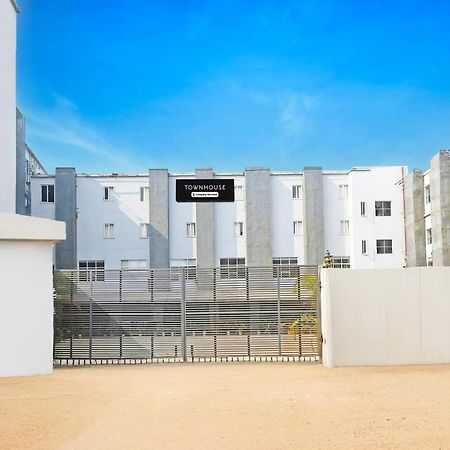 布巴内什瓦尔 Super Townhouse Mancheswar Industrial Estate酒店 外观 照片
