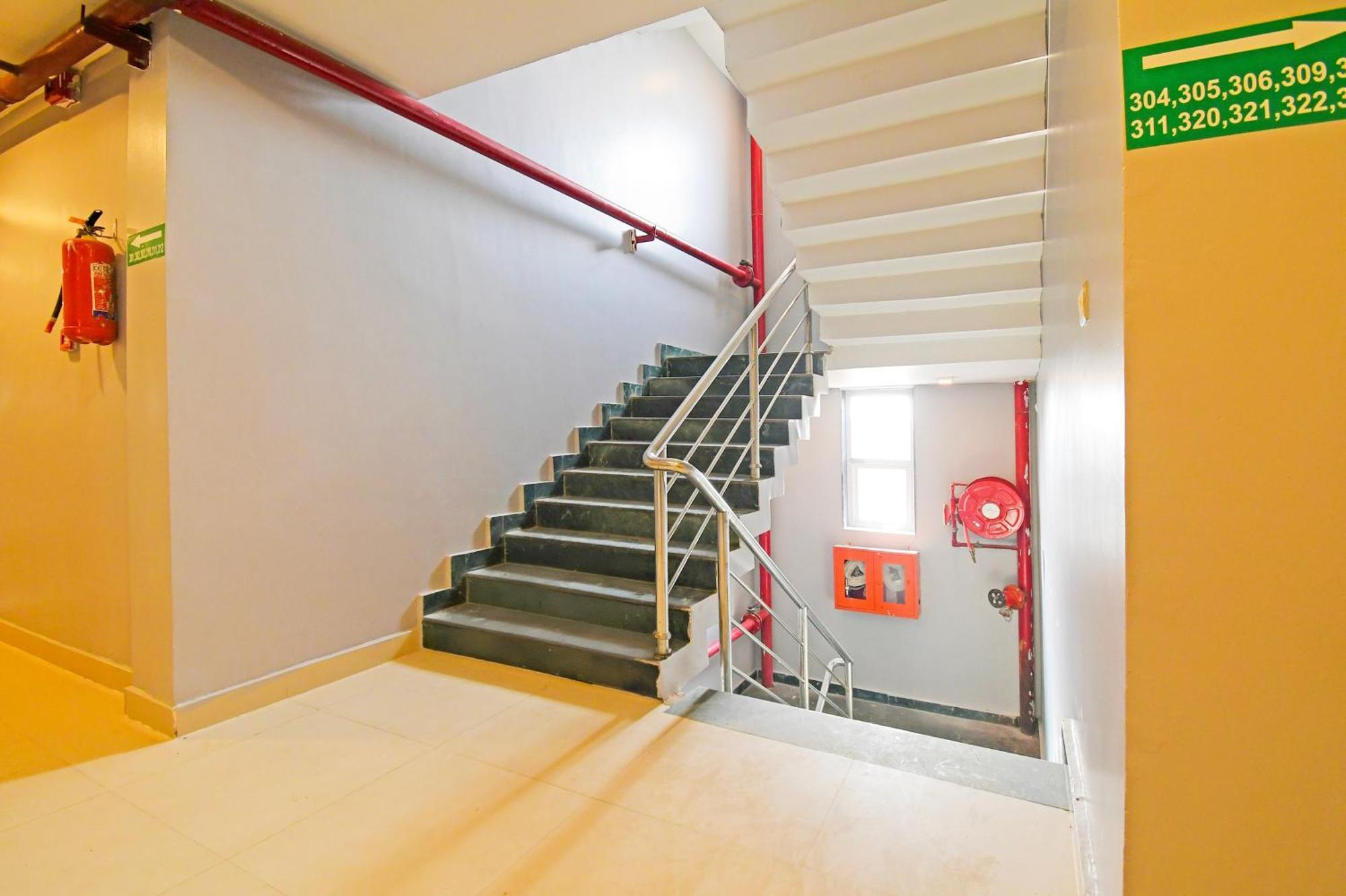 布巴内什瓦尔 Super Townhouse Mancheswar Industrial Estate酒店 外观 照片